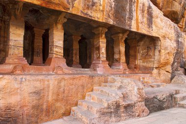 4 mağara: Cephe Badami, mağaralar, Badami Karnataka Hindistan