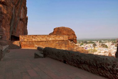Mağara 4, Badami, Karnataka, Hindistan Badami şehrin görünümü