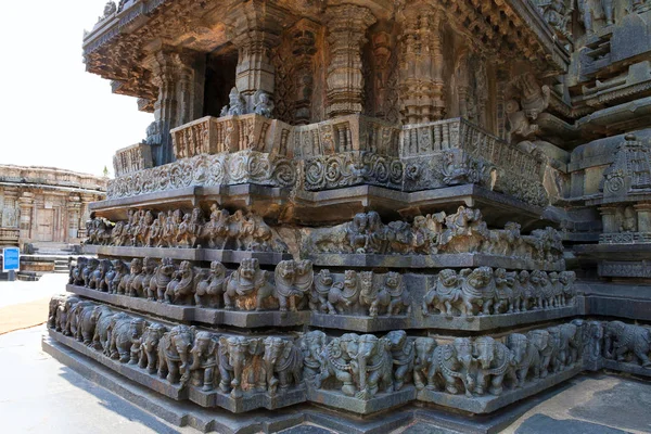Dekoratif Friezes Dengan Tokoh Hewan Kuil Chennakeshava Belur Karnataka India — Stok Foto