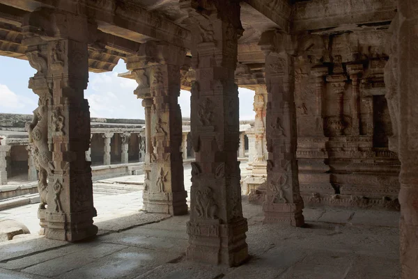 Pilares Esculpidos Maha Mandapa Templo Krishna Hampi Karnataka Índia Vista — Fotografia de Stock