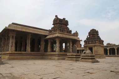 Krishna tapınak kompleksi, Hampi, Karnataka, Hindistan genel bakış. Kutsal merkezi. Güney Doğudan görüntülemek.