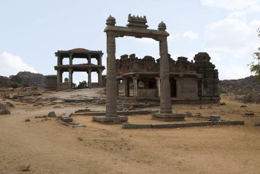 Kings dengelemek. Hampi, Karnataka, Hindistan. Tula Bhara veya Tula Purushadana da denir.