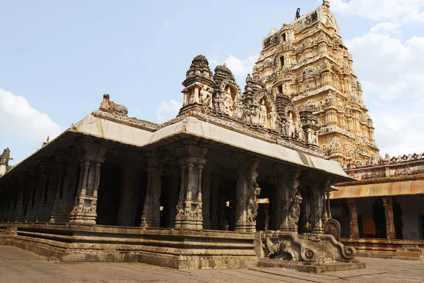 Ranga Mandapa Dan Kangiri Gopura Kuil Virupaksha Hampi Karnataka India — Stok Foto