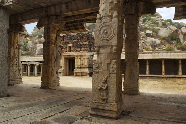 Pilares Cargados Maha Mandapa Templo Achyuta Raya Hampi Karnataka India — Foto de Stock