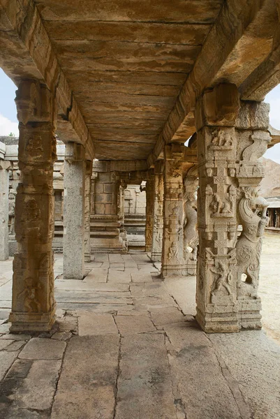 Carrved Pillars Maha Mandapa Achyuta Raya Temple Hampi Karnataka India — Stock Photo, Image