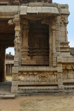 İç avlunun kuzey Gopura bölümünü bir Achyuta Raya Tapınağı, Hampi, Karnataka, Hindistan. Kutsal merkezi. Kuzeyden görüntülemek.