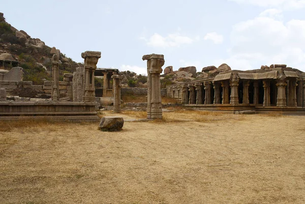 Ruinas Una Porción Del Mandapa Kalyana Lado Derecho Cerca Gopura — Foto de Stock
