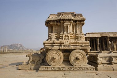 Taş arabası veya ratha. Genel Görünüm Hampi, Karnataka, Hindistan