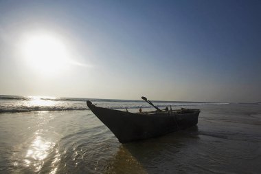 Balıkçı teknesi candolim plajda, Goa, Hindistan