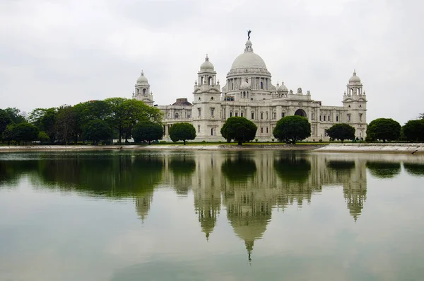 Victoria Memorial Hall görünümünü. Şu anda müze olarak hizmet vermektedir. Kalküta, Batı Bengal, Hindistan
