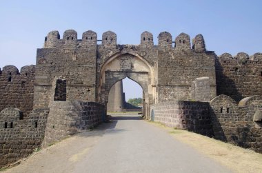 Giriş Gulbarga Fort, Gulbarga, İstanbul Türkiye