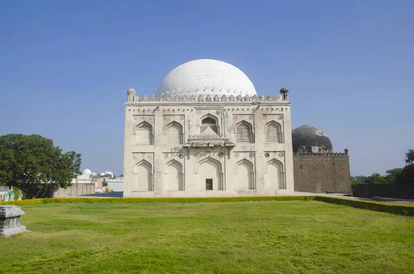 Τάφο Του Mujahid Shah Καρνατάκα Ινδία Haft Συγκρότημα Gumbaz Gulbarga — Φωτογραφία Αρχείου