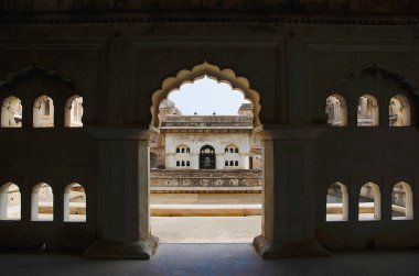 Raj Mahal iç görünümü. Orchha Palace Fort karmaşık. Orchha. Madhya Pradesh. Hindistan