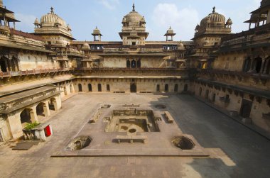 Cihangir sarayın iç görünüm. Orchha Palace Fort karmaşık. Orchha. Madhya Pradesh. Hindistan
