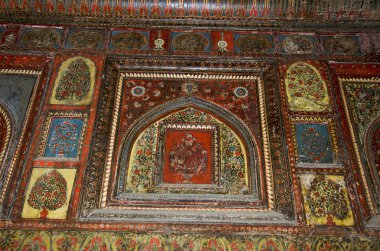 Resim iç duvar ve tavan, Rani Mahal. JHANSI, Uttar Pradesh, Hindistan