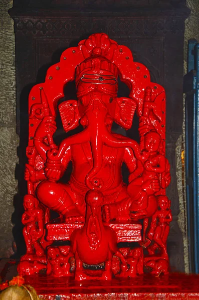 Ídolo Del Señor Ganesha Templo Nageshwar Pune Maharashtra India —  Fotos de Stock