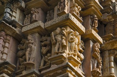 Vishwanath Tapınak, Kuzey duvarı - idoller, Surasundaries ve Vyalas, Batı grubu, Khajuraho, Madhya Pradesh, Hindistan, UNESCO Dünya Miras Listesi