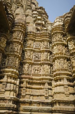 Kandariya Mahadev Tapınağı, Güney duvarı - Mandapa ve kutsal - erotik heykeller, Batı grubu, Khajuraho, Madhya Pradesh, Hindistan, UNESCO Dünya Miras Listesi