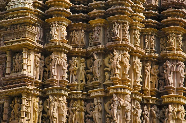 Devi Jagdamba Tempel Sculptuur Surasundaries Western Group Khajuraho Madhya Pradesh — Stockfoto