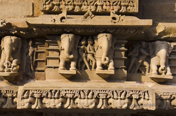 Templo Lakshmana Esculturas Elefantes Sobresalientes Grupo Occidental Khajuraho Madhya Pradesh — Foto de Stock