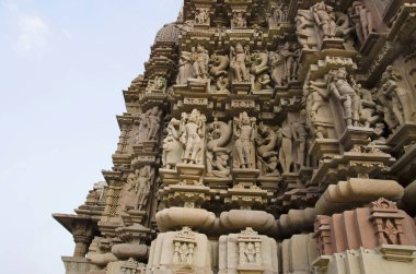 Chitragupta Tapınağı, Panel - Surasundaries, Batı grubu, Khajuraho, Madhya Pradesh, Hindistan Unesco Dünya Mirası