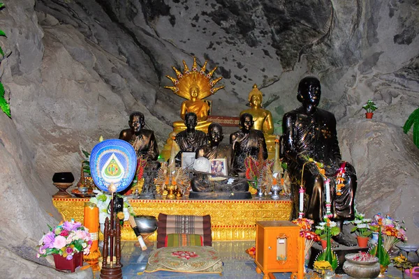 Ідоли Всередині Печері Пан Хуай Sakae Сходи Phetchabun Таїланд — стокове фото