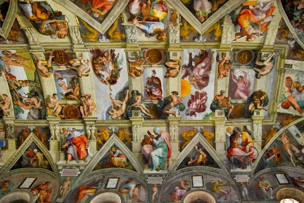 Sistine Chapel, ceiling, Vatican city, Italy. — Stock Photo, Image