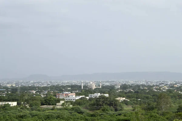Weergave van Aurangabad uit een berg, Aurangabad, Maharashtra, India. — Stockfoto