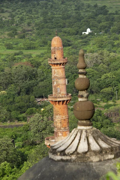 Daulatabad Deogiri Kalesi, tapınak kubbe Minar Chand, Aurangabad, Maharashtra, Hindistan. — Stok fotoğraf