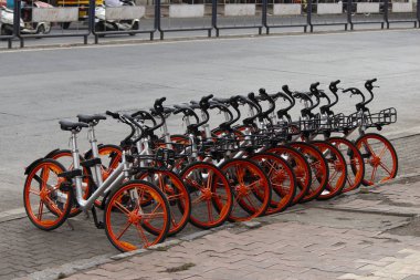 Döngüsü stand street, Pune, Maharashtra, Hindistan.