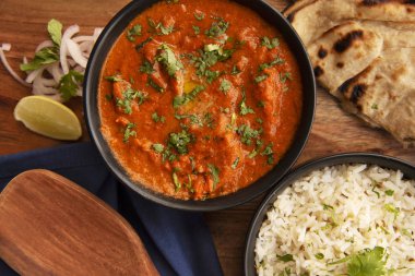 Tereyağı tavuk pilav ve roti, gıda, Pune District, Hindistan ile.