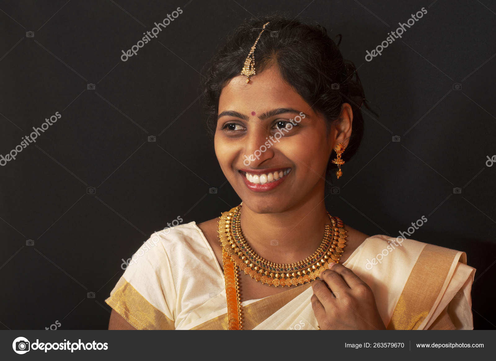 Kerala saree Stock Photos, Royalty Free Kerala saree Images | Depositphotos Kerala saree Stock Photos, Royalty Free Kerala saree Images | Depositphotos