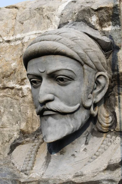 Chatrapati Shivaji Maharaj Sculpture, Hadshi Temple, Sant Darshan Museum w pobliżu sudparis vadgoan maval, Dystrykt Pune, Maharashtra, Indie — Zdjęcie stockowe