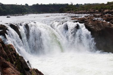 Dhuandar şelaleleri, Bhedaghat, Jabalur, Madhyapradesh, Hindistan