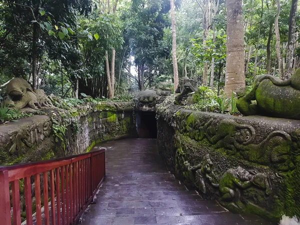Entrance to the Monkey Forest, Ubud, Bali, Indonesia. — Stock Photo, Image