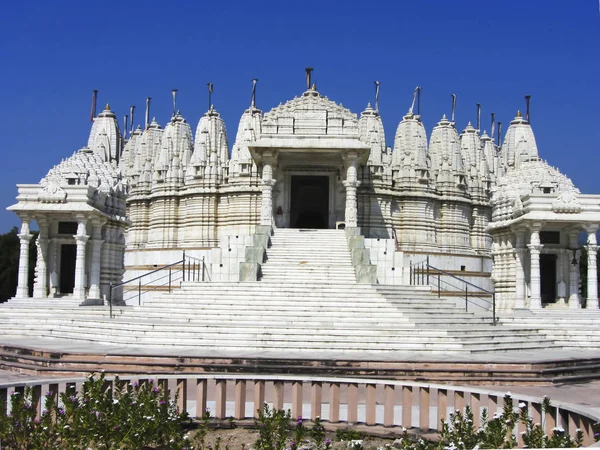 Tempio di Jain, Shri Manpur Tirth, Abu Road, Rajasthan . — Foto Stock