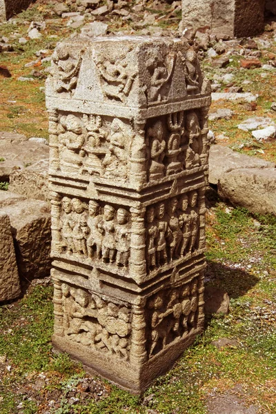 Templo de Palasnath, Palasdev em backwaters da represa de Ujani Maharashtra . — Fotografia de Stock