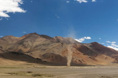 Twister Üzerinde Leh Manali Road, Ladakh, Jammu ve Keşmir, Hindistan