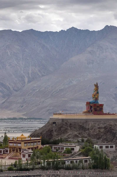 Long shot of Maitreya Buddha at Diskit Monastery, Nubra Valley, Ladakh, Jammu and Kashmir, India — Stock Photo, Image