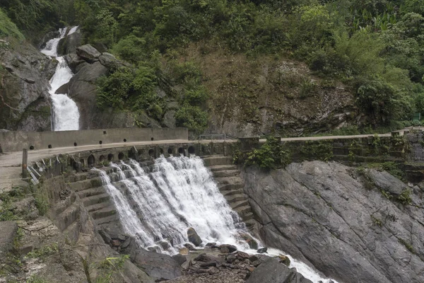 Big waterfall on Gangtok Lachun road, Sikkim, India — Stock Photo, Image