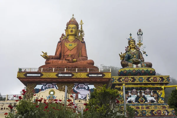 Guru Padmasambhava 135 pés estátua, Samdruptse, Sikkim, Índia — Fotografia de Stock