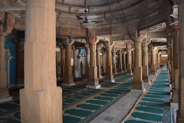 Masjid Interior Qutub Alam Dargah Dargah Hazrat Syed Burhanuddin Qutub — Foto de Stock