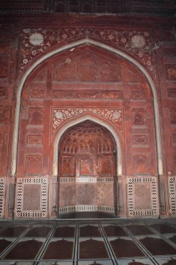 Kau Ban Camii 'nin Tac Mahal kompleksindeki iç manzarası, Agra, Uttar Pradesh, Hindistan
