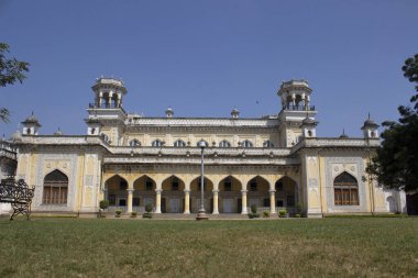 Tahniyat Mahal Chowmahalla kompleksindeki dört saraydan biri, Haydarabad, Telangana, Hindistan