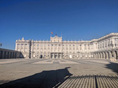 Madrid Kraliyet Sarayı İspanyol kraliyet ailesinin resmi ikametgahı, İspanya