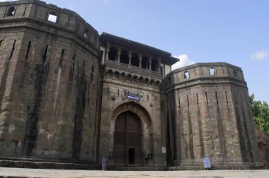 Büyük ön kapı, Shaniwar Wada kalesi, Pune, Maharashtra Hindistan