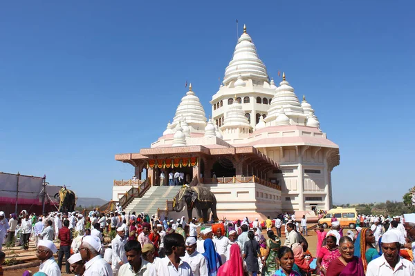 2019年3月22日 印度马哈拉施特拉邦浦那 Dehu的Saint Tukaram Maharaj寺庙和朝圣者 — 图库照片