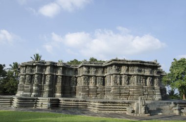 Kedareshwara Tapınağı Hoysala döneminden kalma bir yapıdır, Halebeedu, Karnataka, Hindistan
