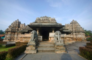 Veera Narayana tapınağı, Hoysala İmparatorluğu, Belavadi, Karnataka, Hindistan döneminde inşa edilmiştir.