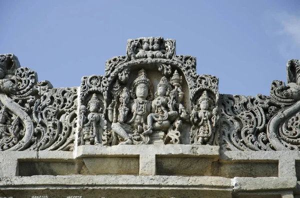 Ídolos Tallados Pared Exterior Del Templo Veera Narayana Belavadi Karnataka — Foto de Stock